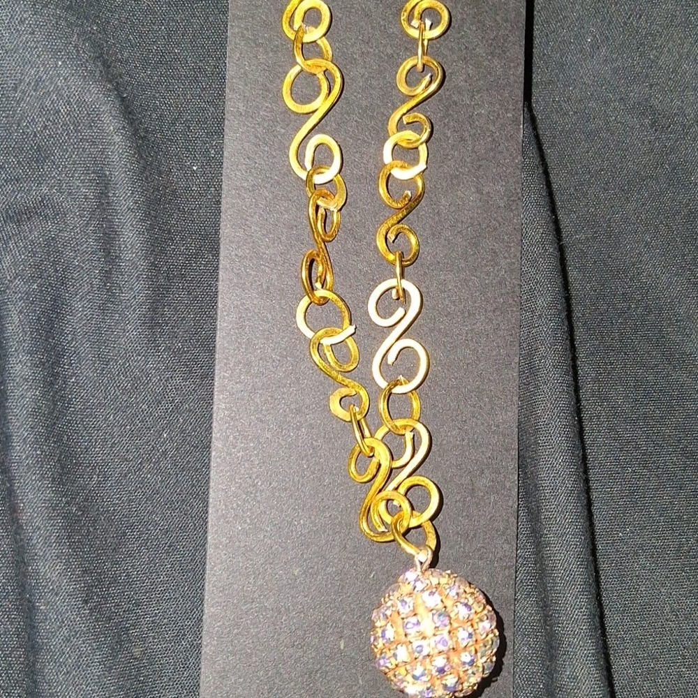 Handmade Elegant Gold Necklace with Crystal Pendant